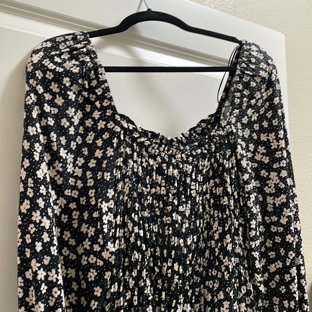 H&M Shirred Long Sleeve Floral Maxi Dress